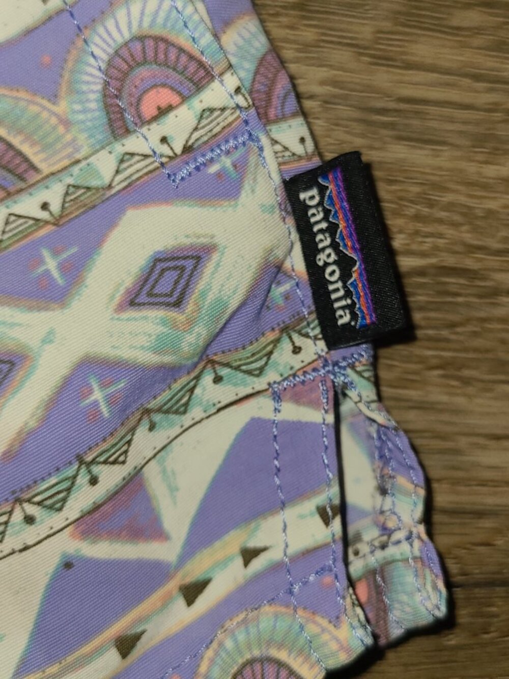 Patagonia women S Barely Baggies Shorts Unlined Nylon Tribal 2.5in - Picture 3 of 6